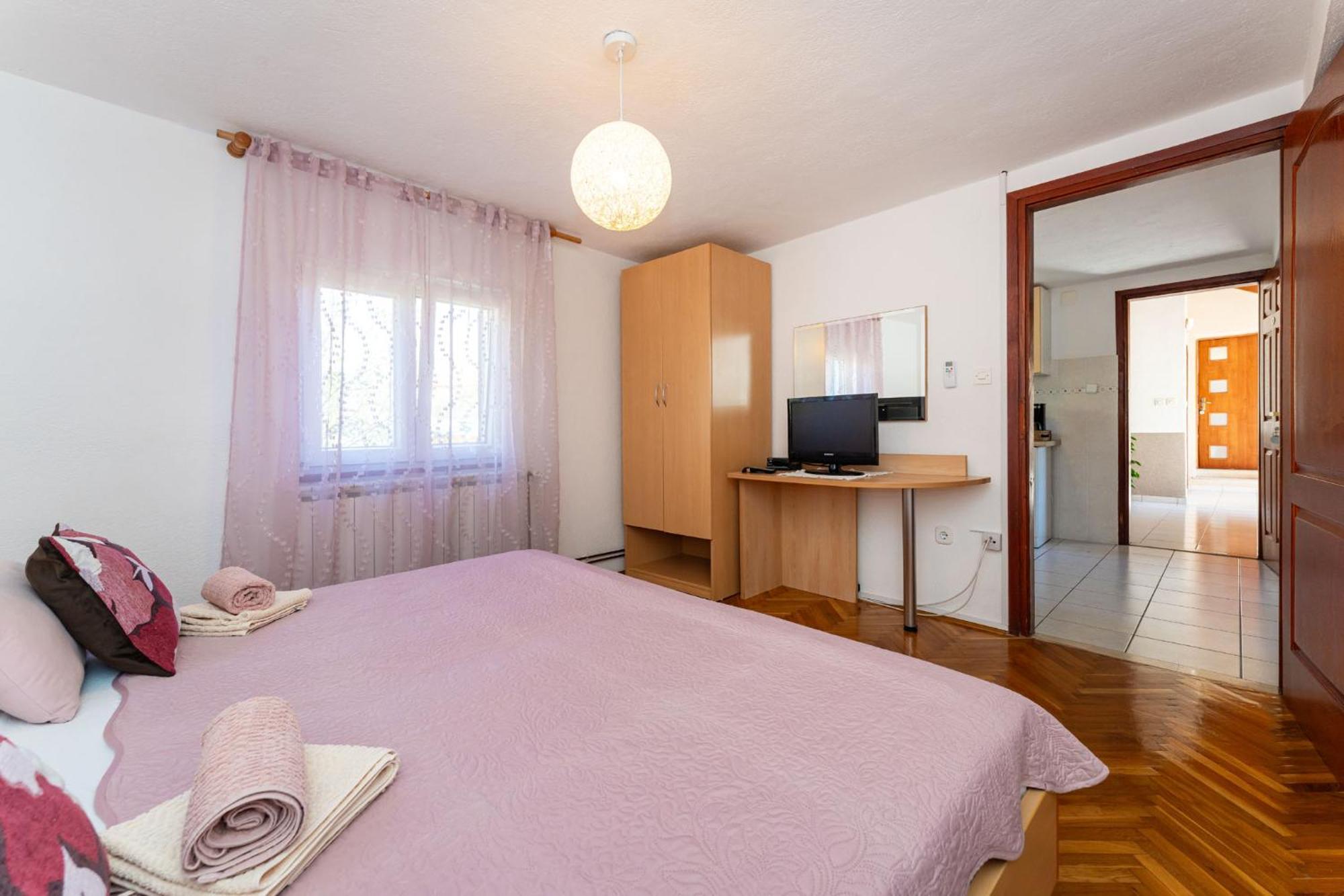 Apartments Adriana Starigrad Paklenica Rum bild