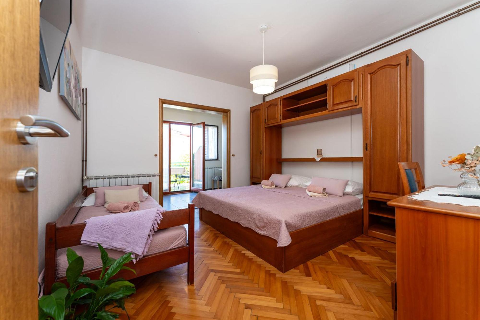 Apartments Adriana Starigrad Paklenica Exteriör bild