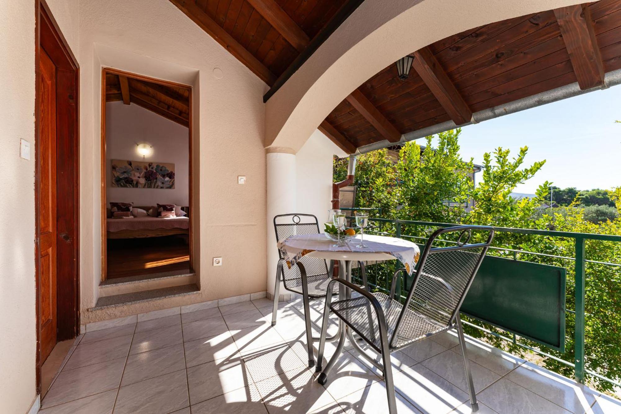 Apartments Adriana Starigrad Paklenica Rum bild